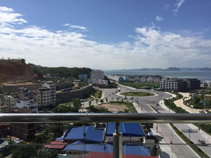 Homestay Ha Long Luxury Exterior photo